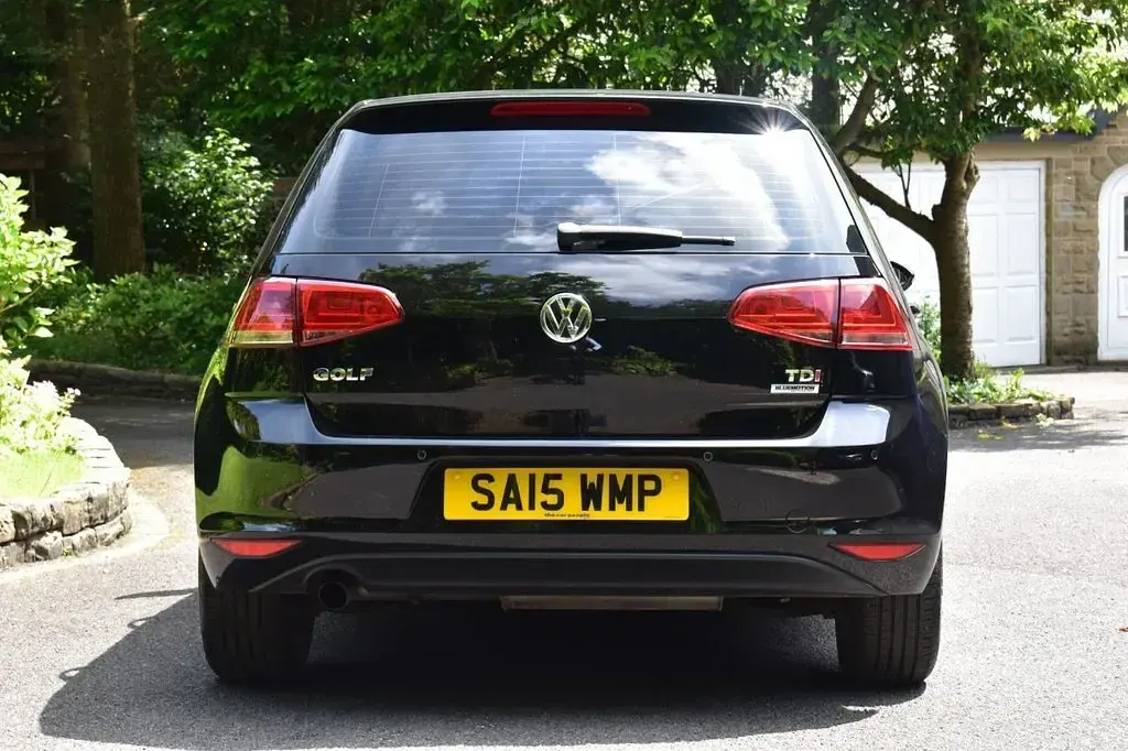 Used VW Golf VII Match 105 HP (77 kW) 2015 Black Hatchback
