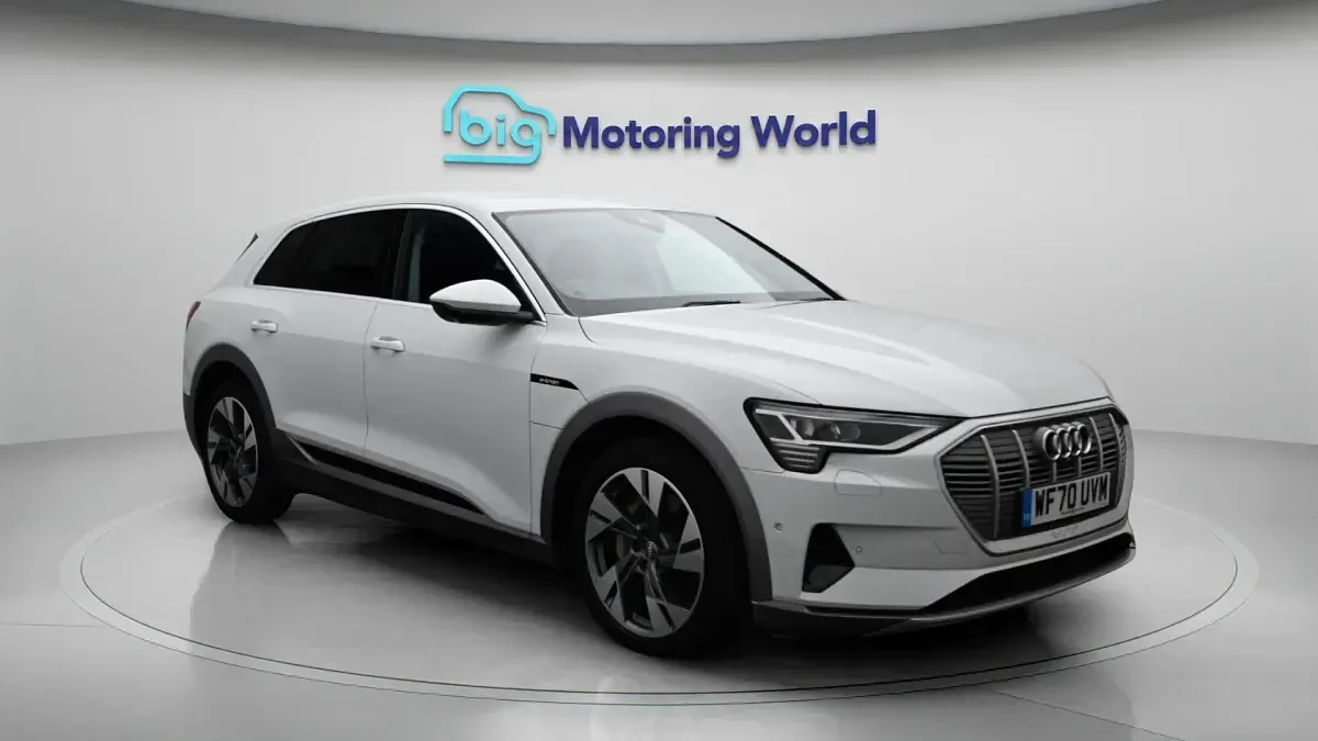 Usado Audi e-tron 300 kW (408 HP) 2020 SUV