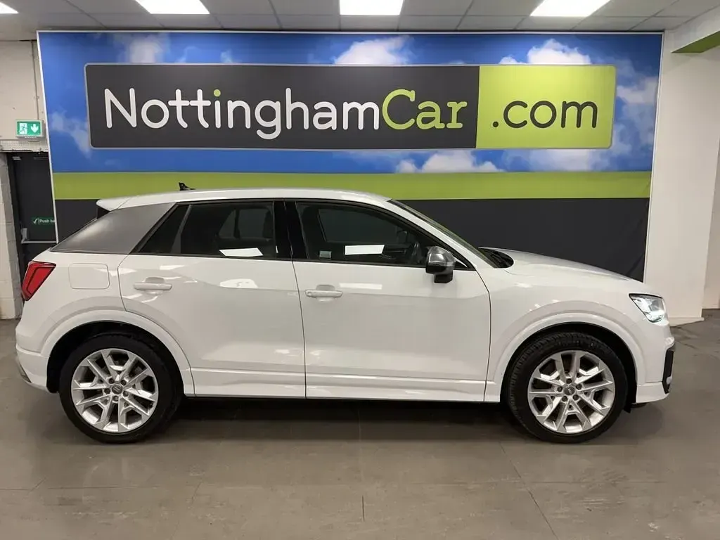 Usado Audi SQ2 Design 300 CV (220 kW) 2019 Blanco SUV