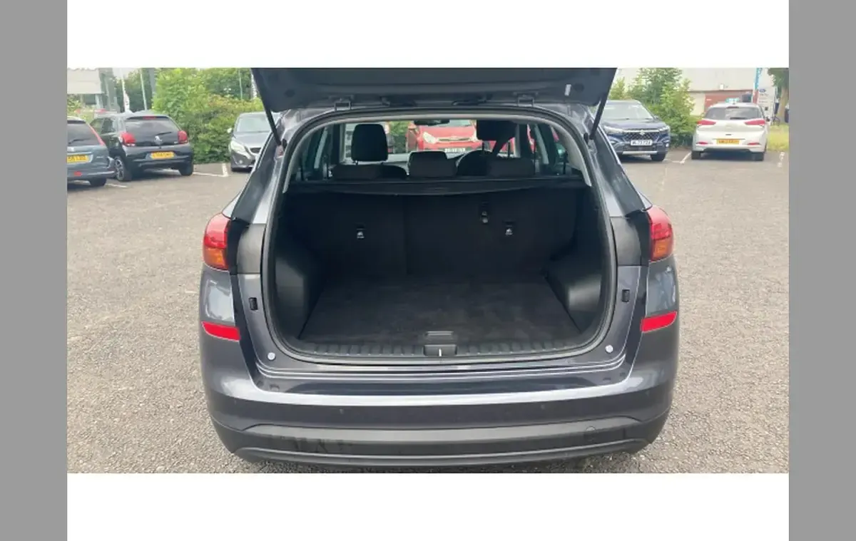 Used Hyundai Tucson SE 129 HP (94 kW) 2019 Grey SUV