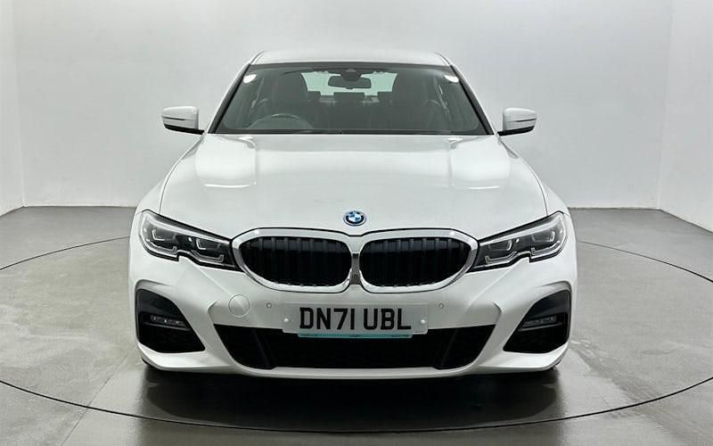 Used BMW 330e M Sport 292 HP (214 kW) 2022 White Sedan