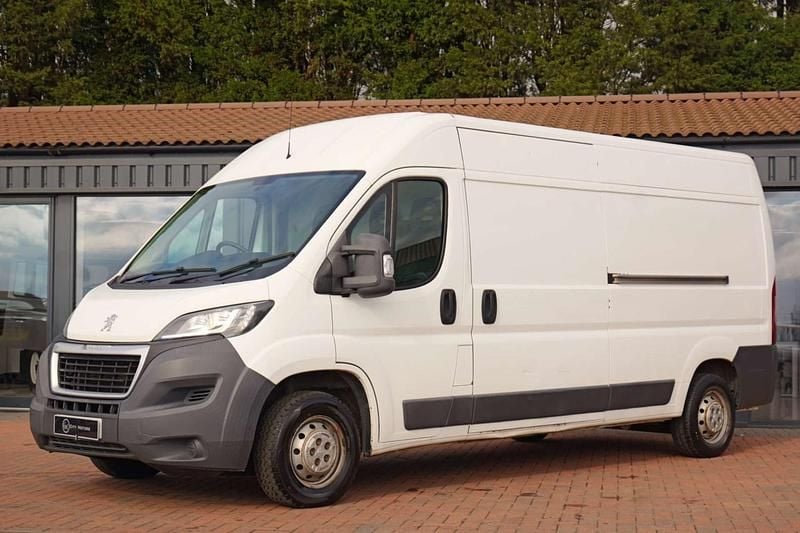 White Used 2018 Peugeot Boxer Van | £6,290 (Good price) - Image 1/4