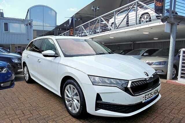 White New 2025 Skoda Octavia SE L Estate | £27,980 (A bit pricey) - Image 1/4