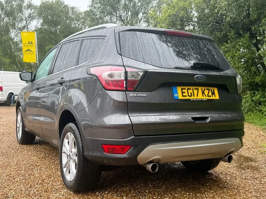 Used Ford Kuga Titanium 120 HP (88 kW) 2017 Grey SUV