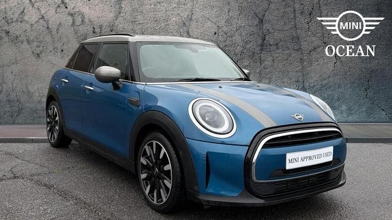 Used Mini Cooper Exclusive 134 HP (98 kW) 2021 Blue Hatchback