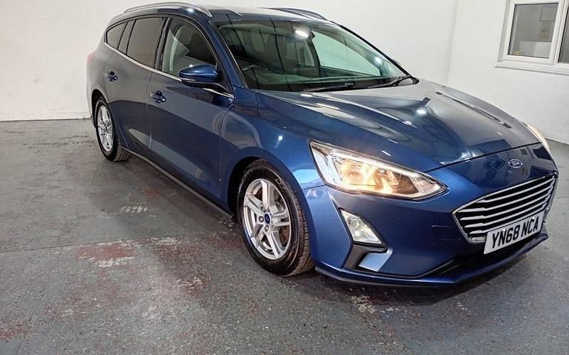 Used 2020 Ford Focus Zetec Estate | £6,895 (Super price) - Image 1/4