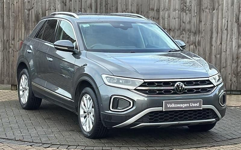 Used 2025 VW T-Roc Style SUV | £17,099 (Good price) - Image 1/3