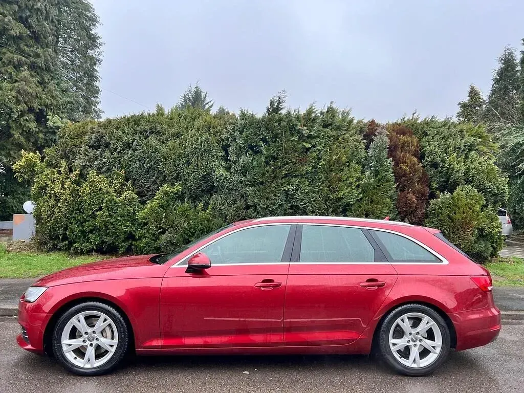 Used Audi A4 Sport 190 HP (139 kW) 2017 Red Estate