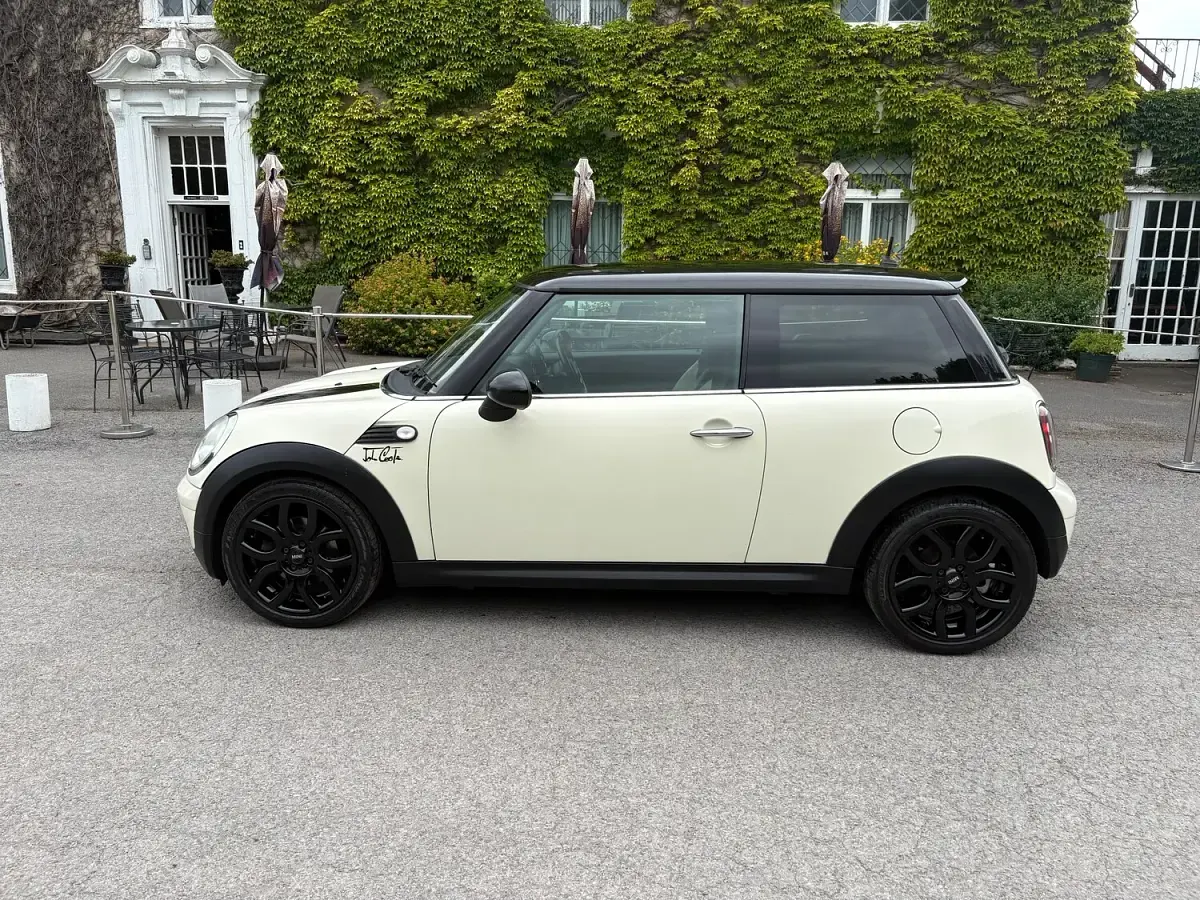 Used Mini Cooper Hatch 120 HP (88 kW) 2007 White Hatchback