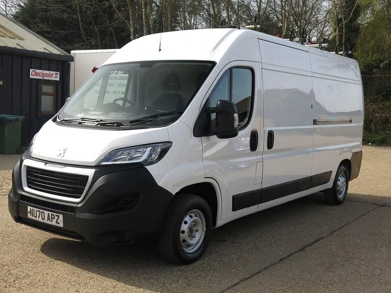 Second-hand Peugeot Boxer S 140 CP (102 kW) 2021 Alb Van