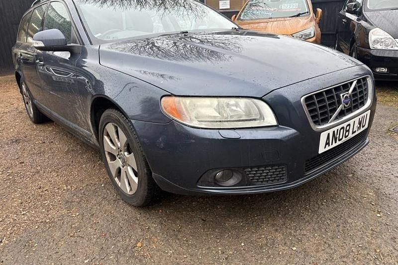 Blue Used 2008 Volvo V70 SE Estate | £1,250 (Super price) - Image 1/1