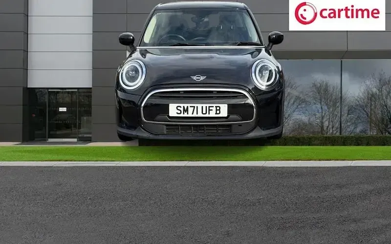 Used Mini Cooper Classic 136 HP (100 kW) 2022 Black Hatchback