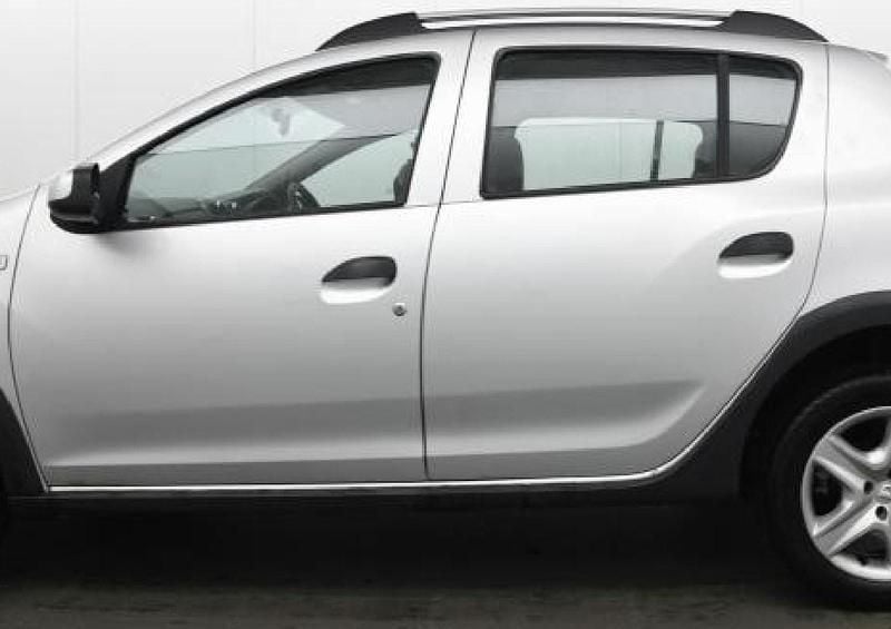 Used Dacia Sandero Lauréate 2015 Silver Hatchback