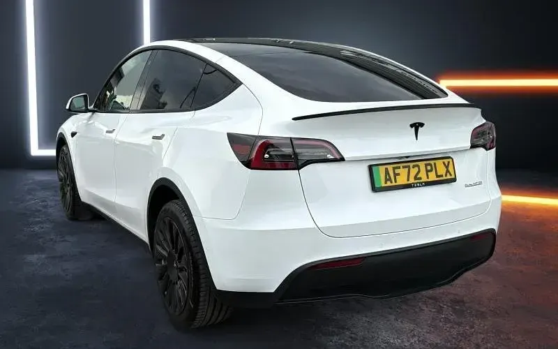 Used Tesla Model Y Long Range AWD 286 kW (389 HP) 2025 SUV