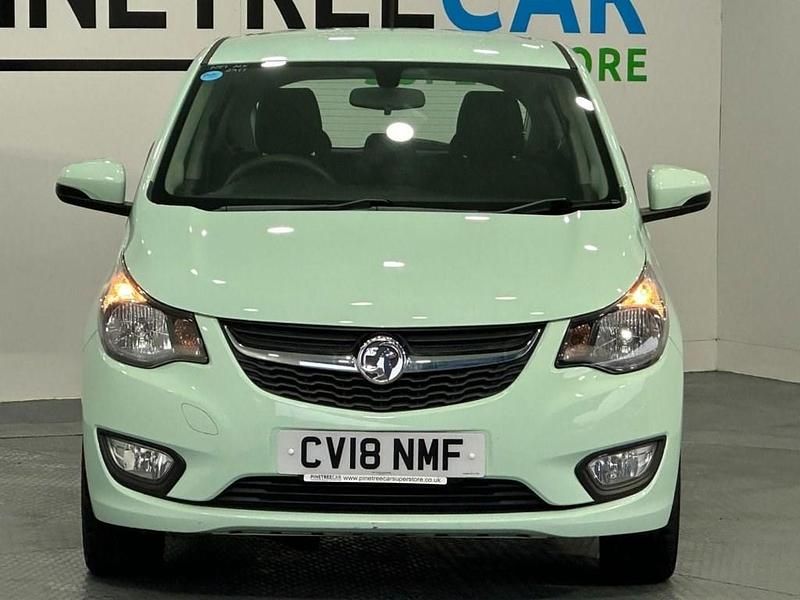 Second-hand Vauxhall Viva 75 CP (55 kW) 2018 Verde Hatchback