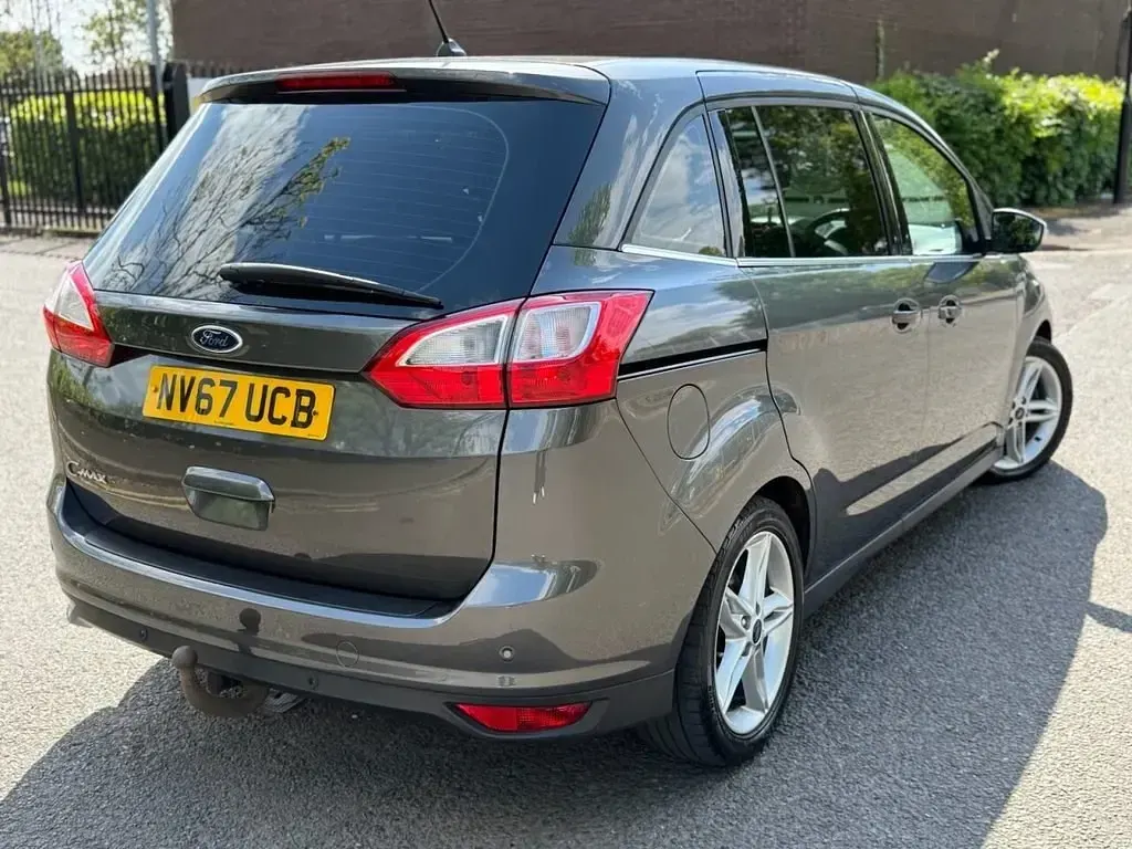 Usado Ford Grand C-Max Titanium X 2018 Cinzento Monovolume