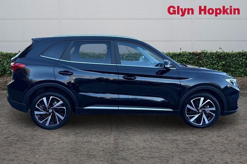 Used MG ZS Trophy 2025 Black Hatchback