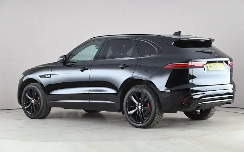 Second-hand Jaguar F-Pace R-Dynamic 404 CP (297 kW) 2022 Negru SUV