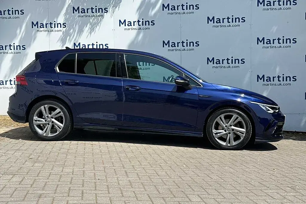 Used VW Golf VIII R-line 150 HP (110 kW) 2021 Blue Hatchback