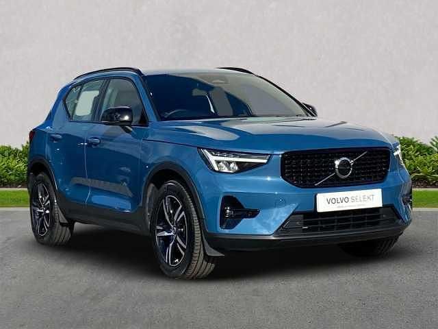 Used 2022 Volvo XC40 Plus SUV | £27,999 (Good price) - Image 1/4