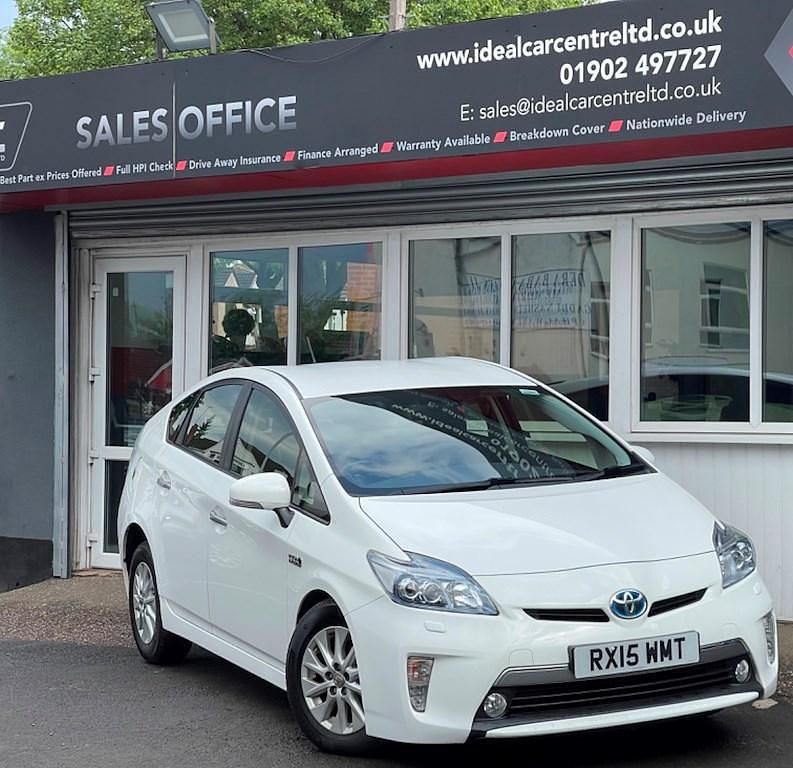 White Used 2015 Toyota Prius Hatchback | £9,495 (A bit pricey) - Image 1/3