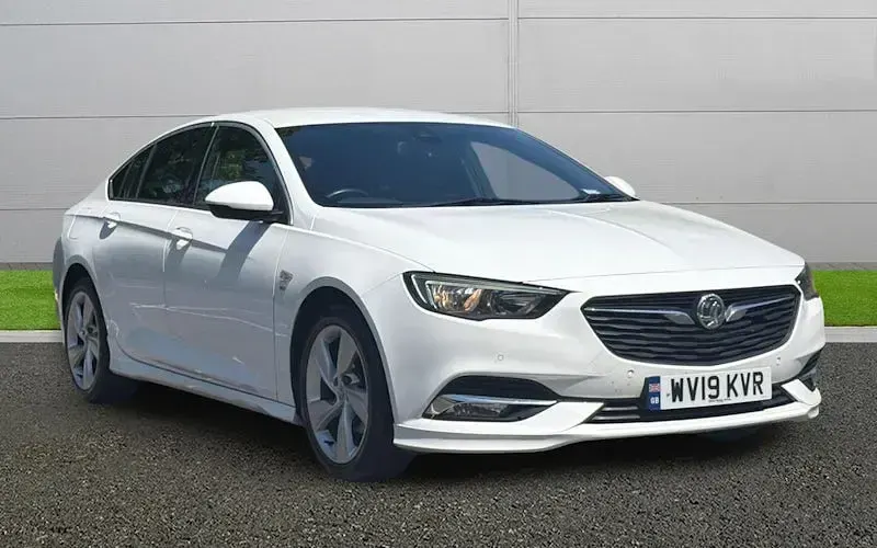 Begagnad Vauxhall Insignia Sport 165 HK (121 kW) 2019 Halvkombi