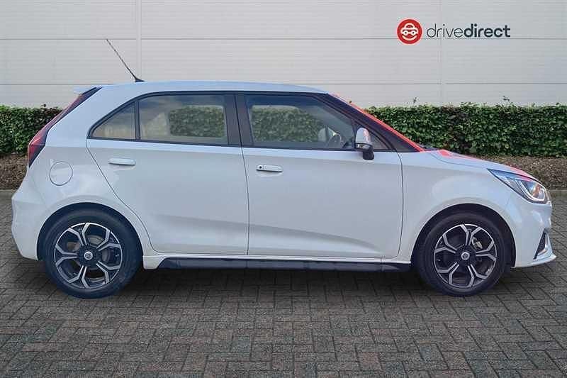 Used MG MG3 Exclusive 106 HP (77 kW) 2022 White Hatchback