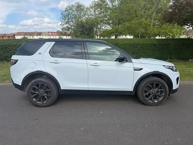 Used Land Rover Discovery Sport Landmark 180 HP (132 kW) 2019 White SUV