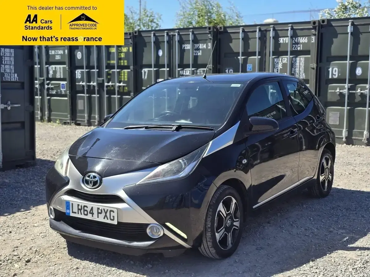 Używany Toyota Aygo X-clusiv 68 KM (50 kW) 2014 Czarny Hatchback