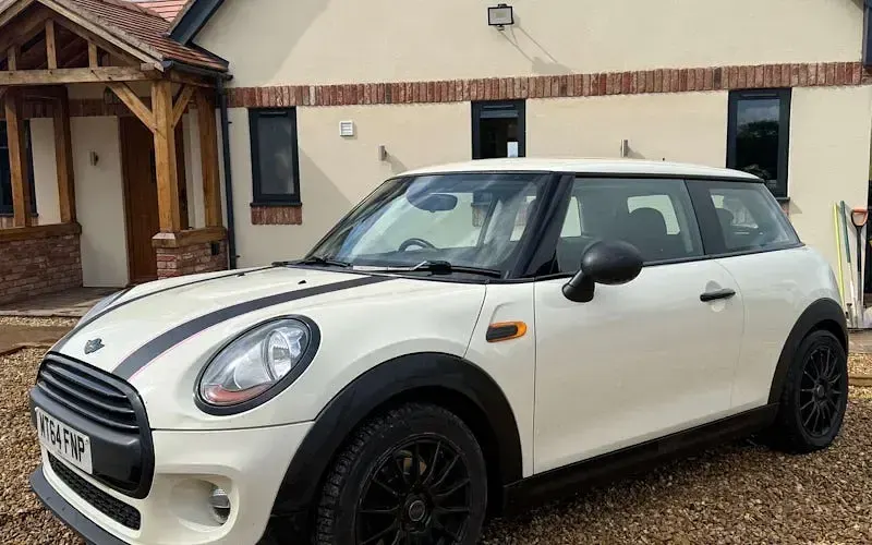 Begagnad Mini ONE Hatch 102 HK (75 kW) 2017 Halvkombi