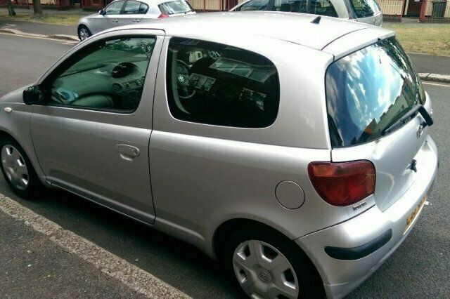 Used 2003 Toyota Yaris Hatchback | £1,295 (Good price) - Image 1/4