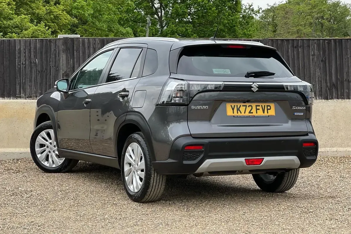 Usado Suzuki SX4 S-Cross 2023 Gris SUV