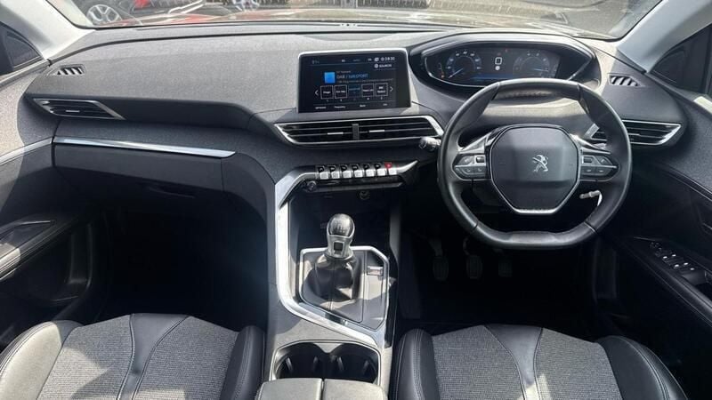 Black Used 2019 Peugeot 3008 Allure SUV | £13,377 (Fair price) - Image 1/4