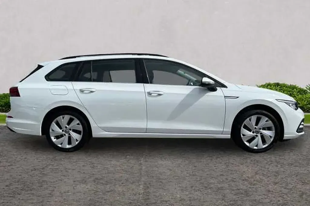 Used VW Golf VIII 150 HP (110 kW) 2023 Estate
