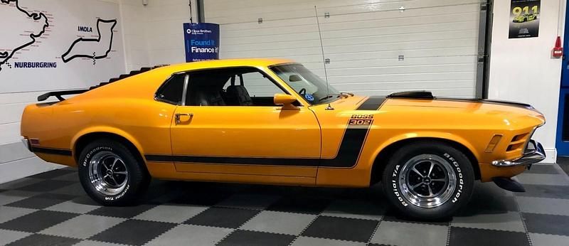 Used Ford Mustang 460 HP (338 kW) 2018 Orange Coupe