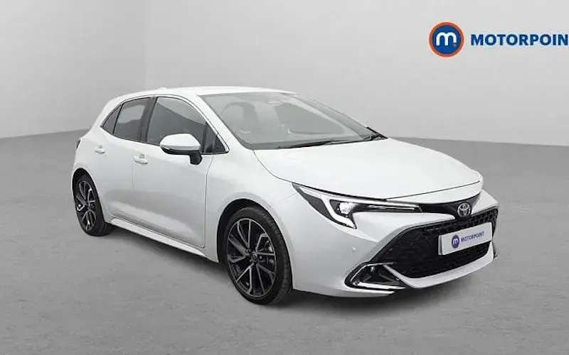 Used Toyota Corolla 140 HP (102 kW) 2026 Hatchback