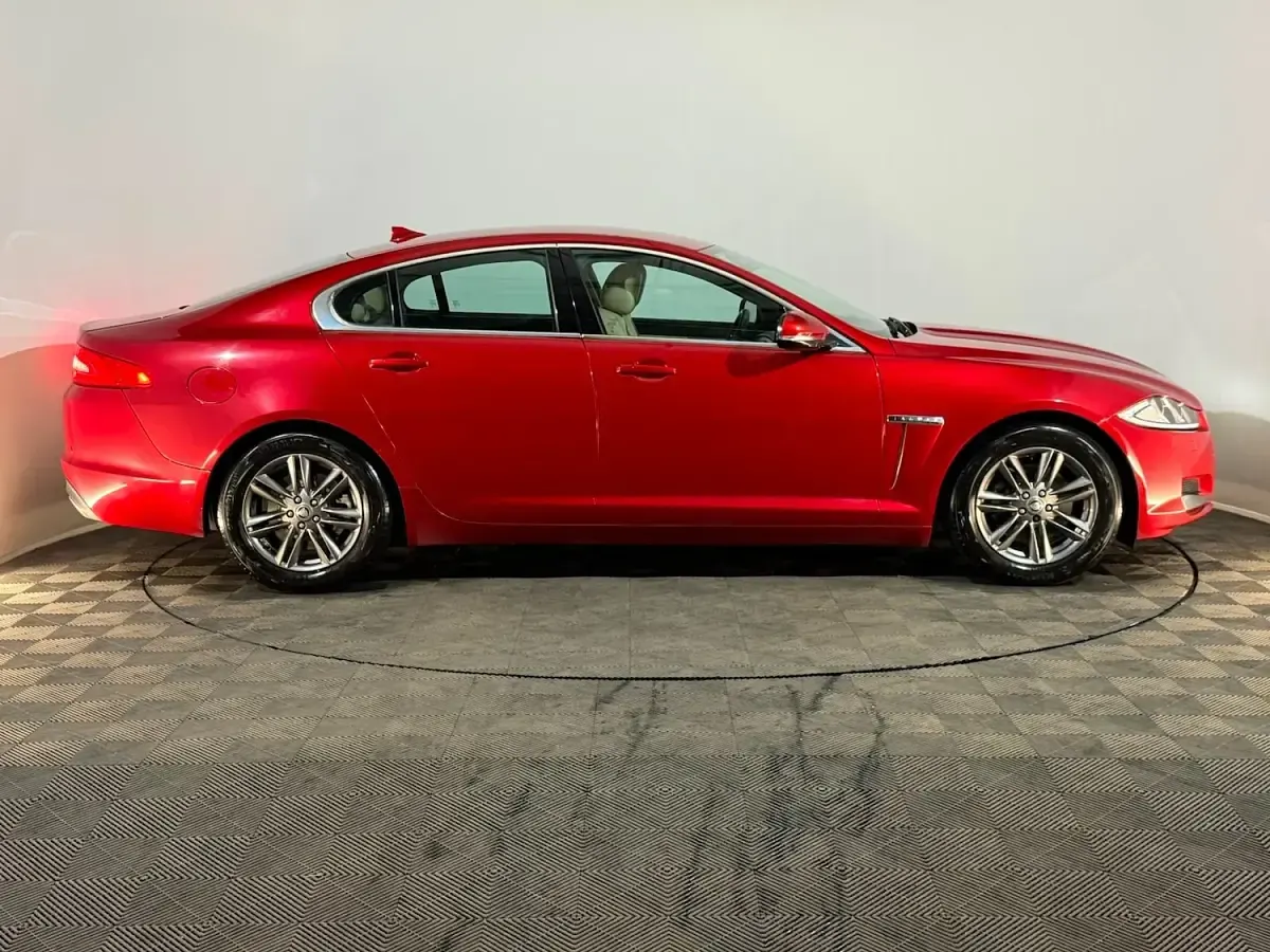 Used Jaguar XF Luxury 200 HP (147 kW) 2013 Red Sedan