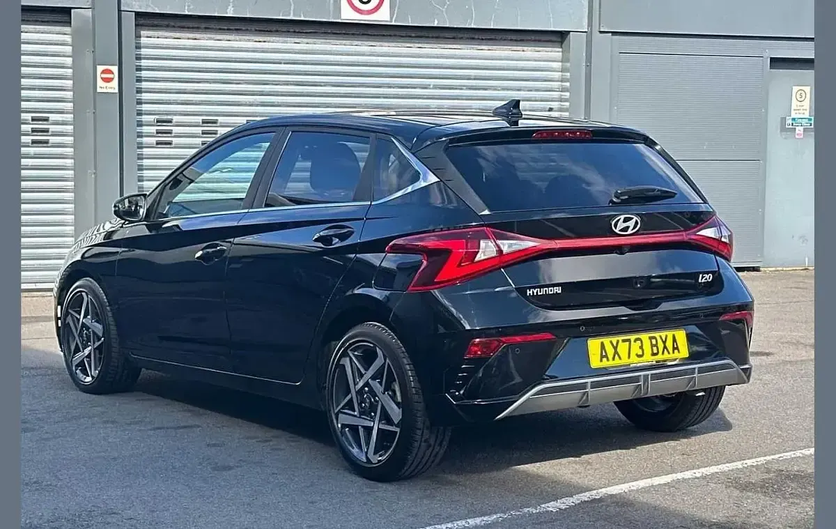 Used Hyundai i20 Ultimate 99 HP (72 kW) 2023 Black Hatchback