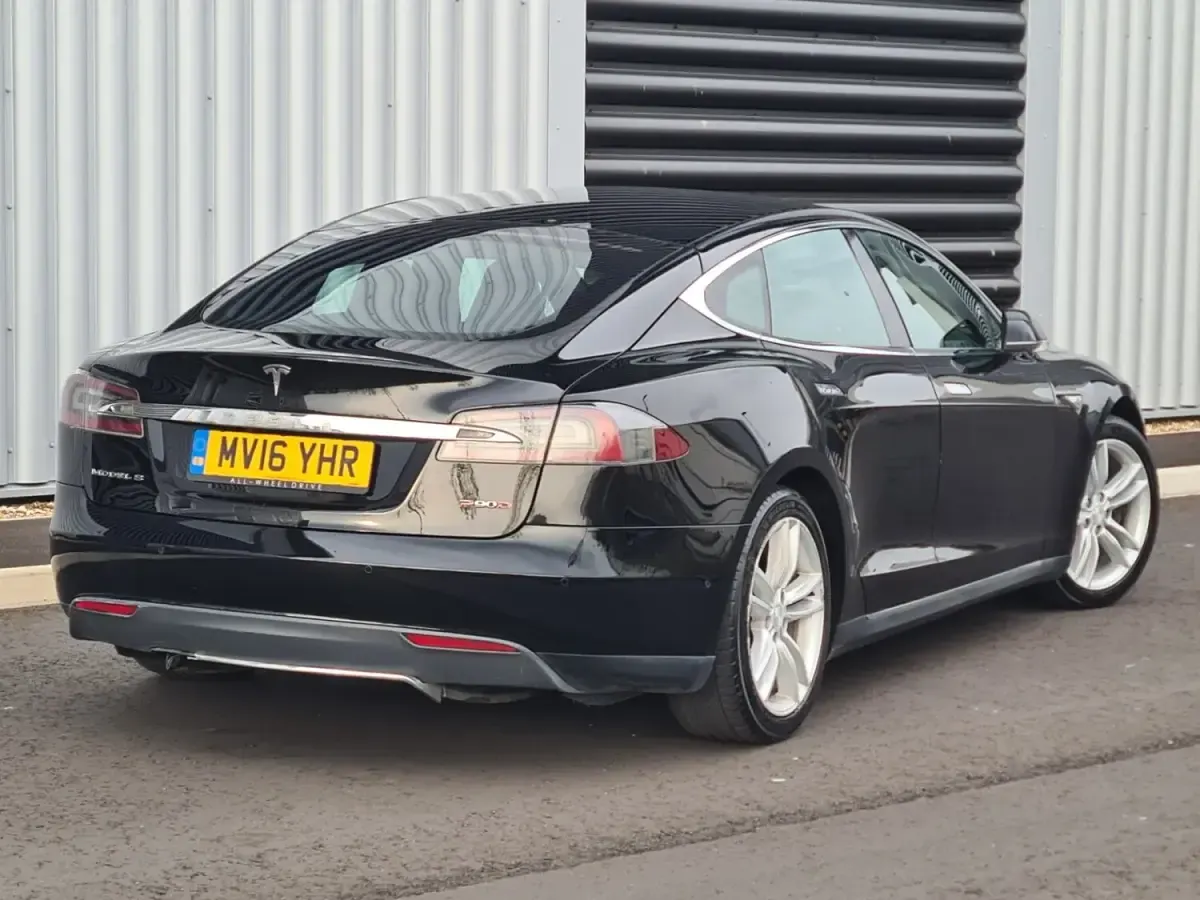 Used Tesla Model S 314 kW (428 HP) 2016 Black Hatchback