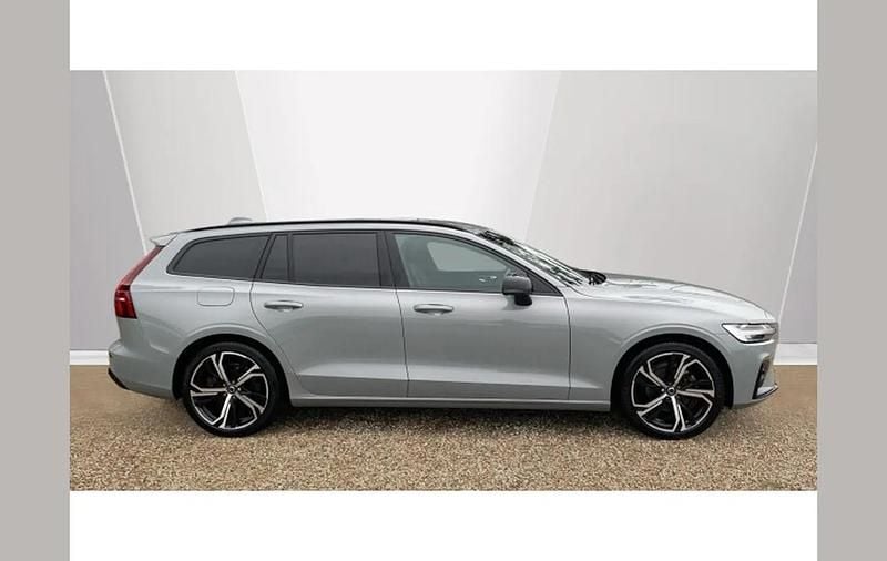 Used Volvo V60 Plus 194 HP (142 kW) 2025 Grey Estate