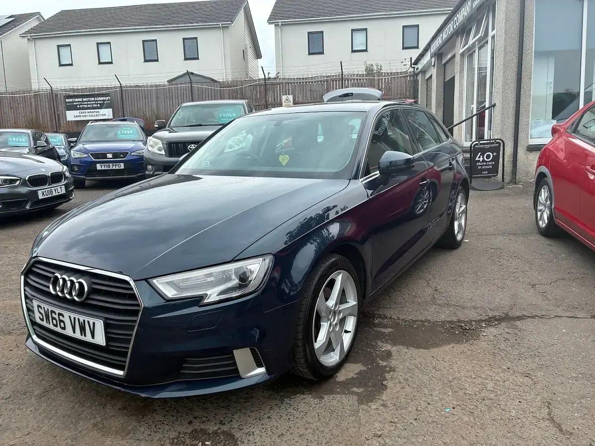Used Audi A3 Sportback Sport 150 HP (110 kW) 2017 Blue Hatchback