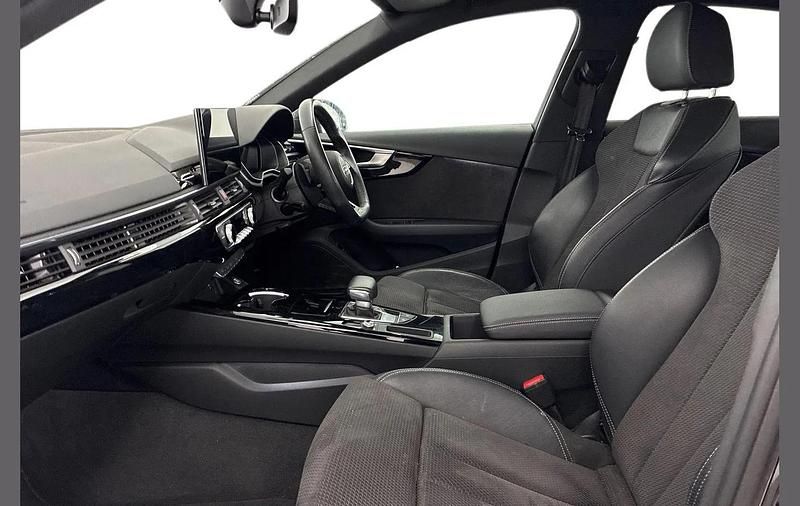 Used Audi A4 Black Edition 161 HP (118 kW) 2021 Black Sedan