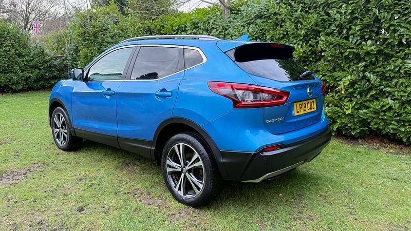 Used Nissan Qashqai N-Connecta 140 HP (102 kW) 2019 Blue SUV