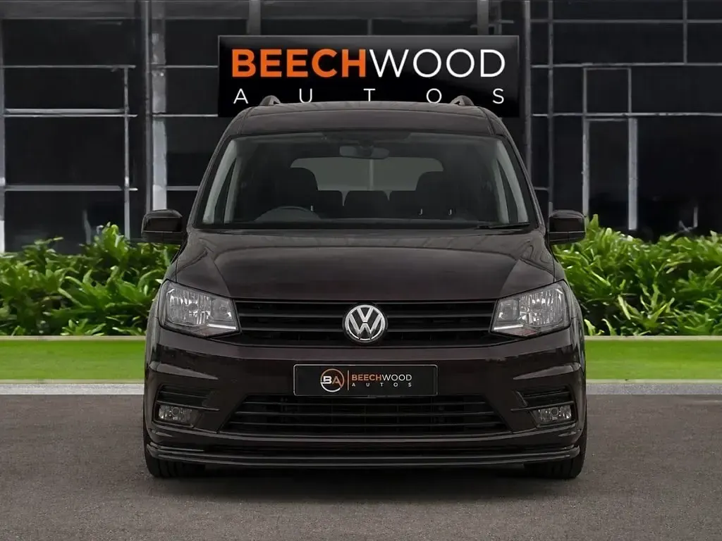 Begagnad VW Caddy Maxi S 102 HK (75 kW) 2020 Lila Minibuss