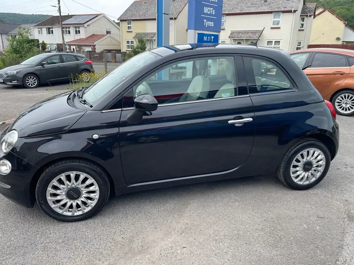 Used Fiat 500 Lounge 69 HP (50 kW) 2018 Black Hatchback