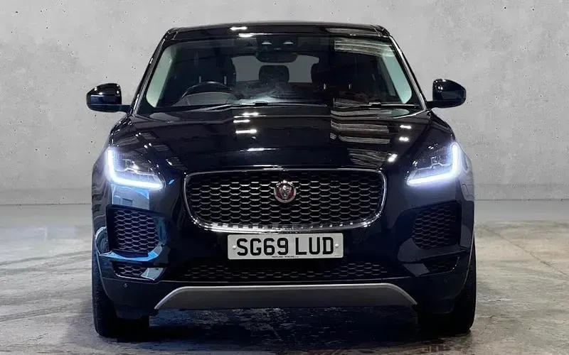 Begagnad Jaguar E-Pace S 150 HK (110 kW) 2019 Svart SUV