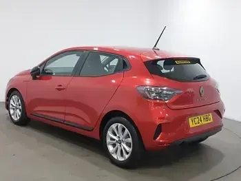 Used Renault Clio Evolution 90 HP (66 kW) 2024 Red Hatchback