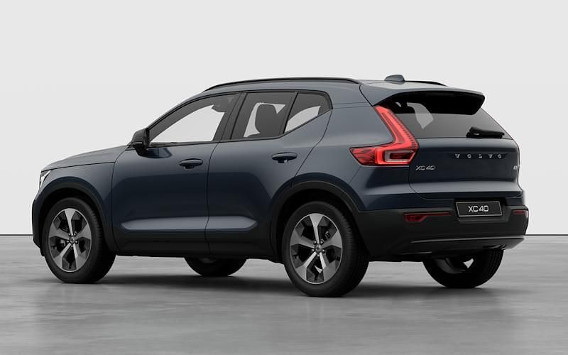 New Volvo XC40 Plus 163 HP (119 kW) 2025 Forest lake SUV