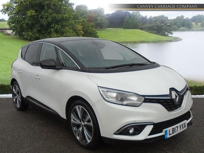 Used Renault Scénic IV Dynamique 2017 White/black MPV
