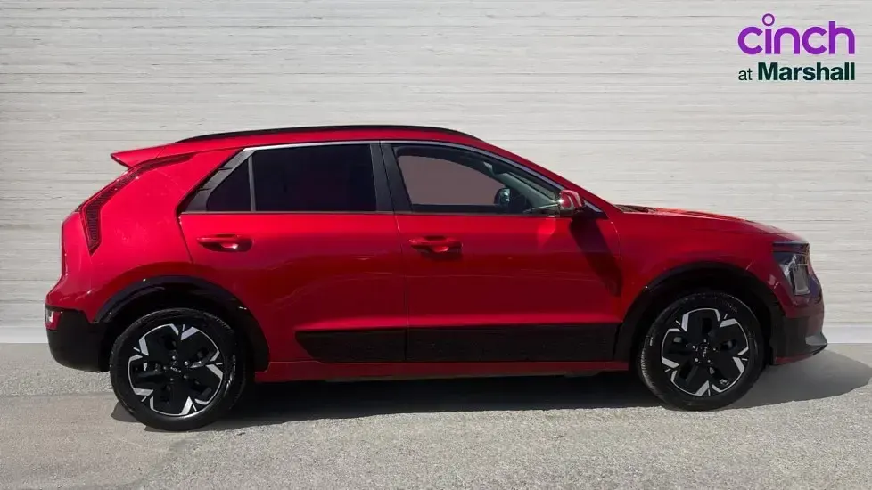 Begagnad Kia e-Niro 150 kW (204 HK) 2023 Röd SUV